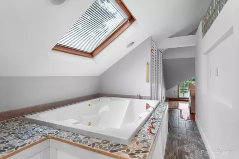 Bath - 2301 Fairview Ave, Johnsburg, IL 60051 photo 5 of 7