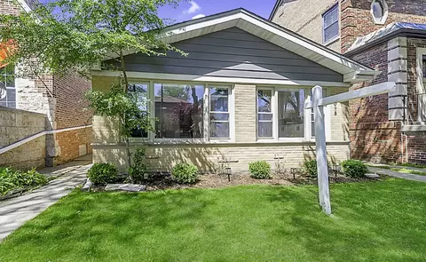 5848 N Drake Ave, Chicago, IL 60659