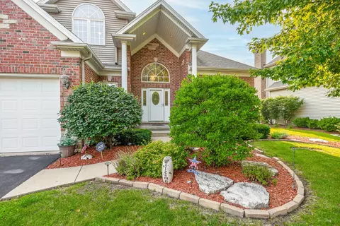 12534 Lily Ln, Plainfield, IL 60585 photo 3
