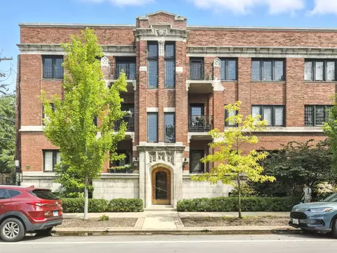 1368 E 57th St #3, Chicago, IL 60637