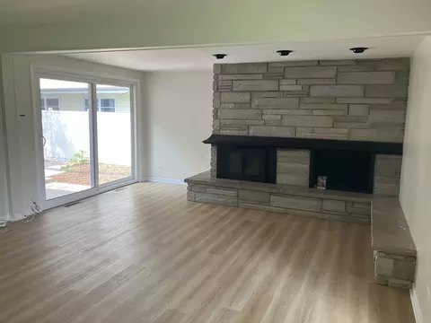Living - 3921 Gull Ct, Rolling Meadows, IL 60008 photo 8 of 11