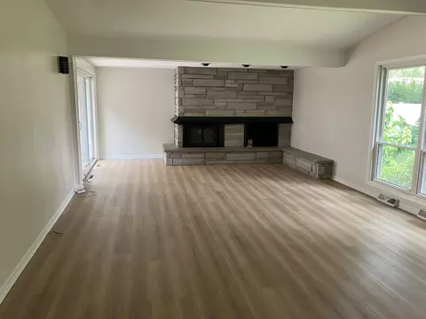 Living - 3921 Gull Ct, Rolling Meadows, IL 60008 photo 6 of 11