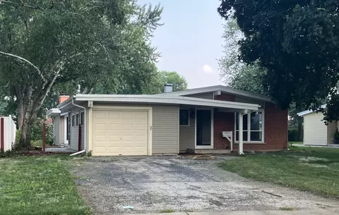 3921 Gull Ct, Rolling Meadows, IL 60008