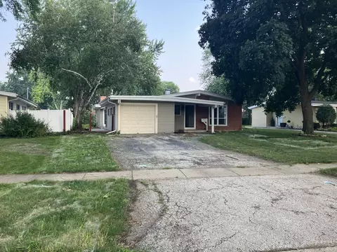 Exterior - 3921 Gull Ct, Rolling Meadows, IL 60008 photo 3 of 13