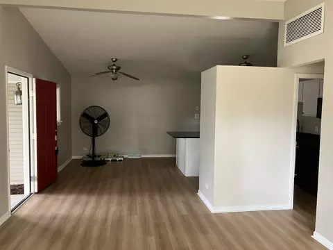 Living - 3921 Gull Ct, Rolling Meadows, IL 60008 photo 4 of 11