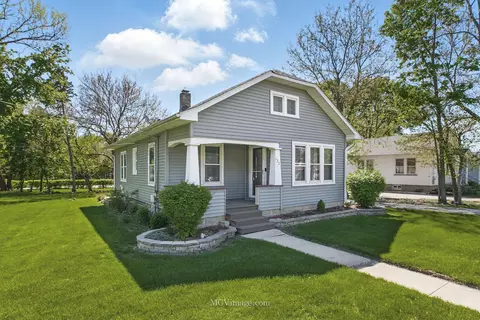 137 E Tyler St, Oswego, IL 60543