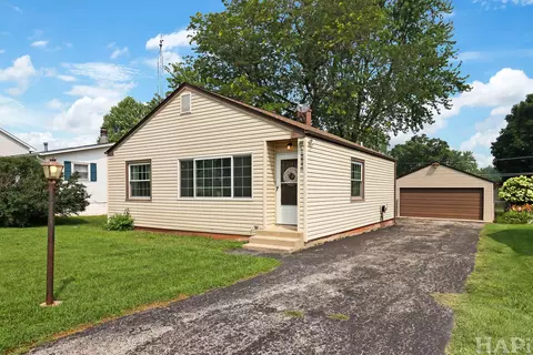 18846 W Deerpath Rd, Grayslake, IL 60030