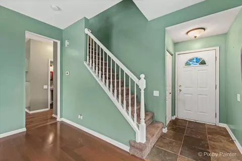 1661 Spaulding Rd, Bartlett, IL 60103 photo 2