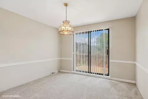 776 Golfview Dr, Roselle, IL 60172 photo 5