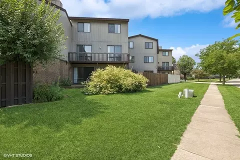 776 Golfview Dr, Roselle, IL 60172 photo 25