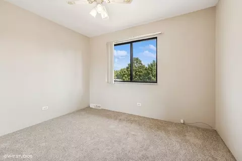 776 Golfview Dr, Roselle, IL 60172 photo 15