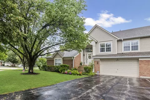 1631 Columbia Cir #2, Bartlett, IL 60103