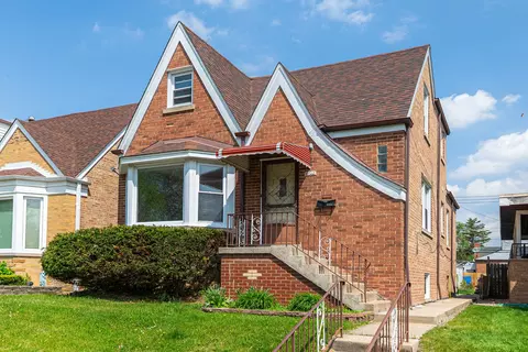 6640 W Foster Ave, Chicago, IL 60656