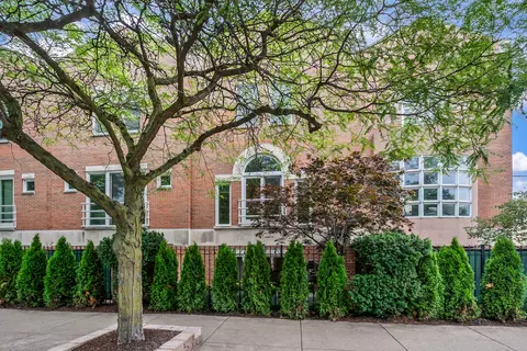 1030 W Wrightwood Ave #B, Chicago, IL 60614