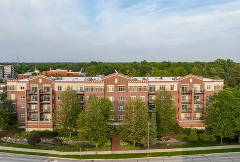 5329 Main St #502, Downers Grove, IL 60515