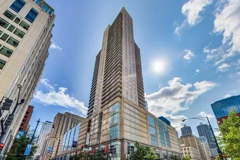 545 N Dearborn St #2610, Chicago, IL 60654