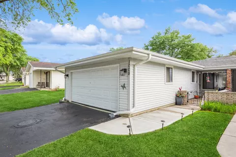 1008 Shannock Ln, Schaumburg, IL 60193