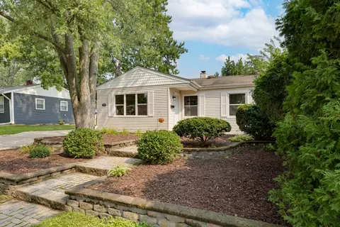 1684 Poplar Ave, Hanover Park, IL 60133