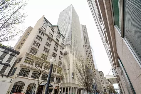 100 E Walton St #20D, Chicago, IL 60611