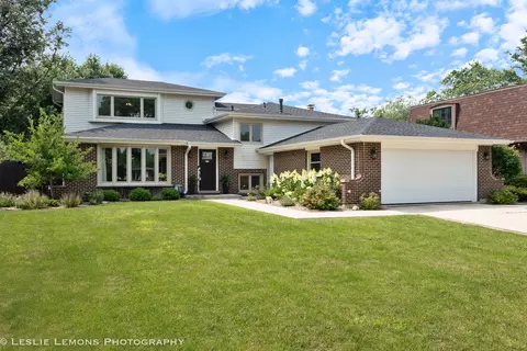 1917 Holly Ave, Darien, IL 60561