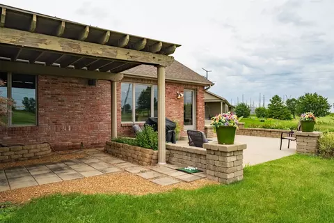 Exterior - 3903 Dunloe Pl, Bloomington, IL 61704 photo 7 of 11