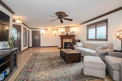 Living - 3903 Dunloe Pl, Bloomington, IL 61704 photo 3 of 3