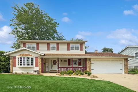 1398 Berkenshire Ln, Elk Grove Village, IL 60007