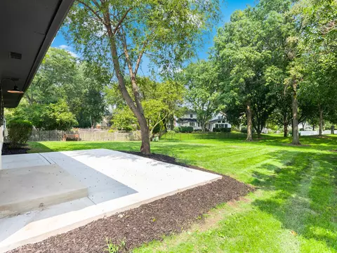 104 Devon Ln, Naperville, IL 60540 photo 47