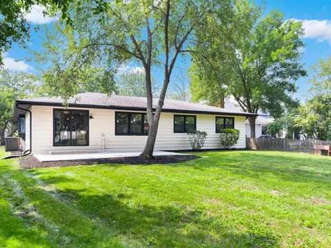 104 Devon Ln, Naperville, IL 60540 photo 45