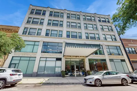 4715 N Racine Ave #305, Chicago, IL 60640
