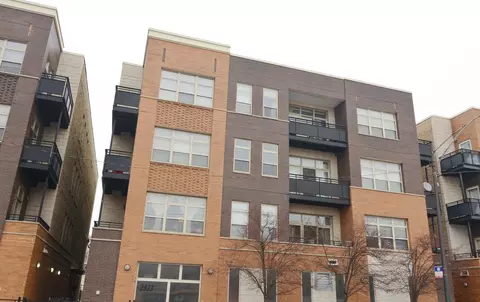 2933 N Clybourn Ave #204, Chicago, IL 60618