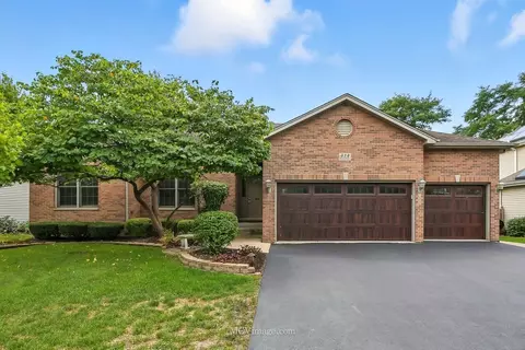 414 Sudbury Cir, Oswego, IL 60543
