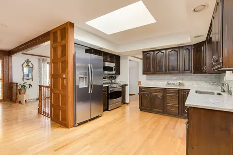 1813 E Maya Ln, Mount Prospect, IL 60056 photo 13