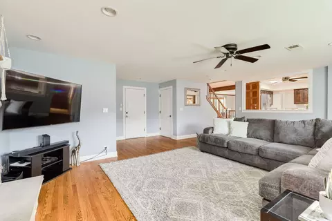 1813 E Maya Ln, Mount Prospect, IL 60056 photo 18