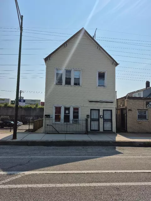 9116 S South Chicago Ave, Chicago, IL 60617