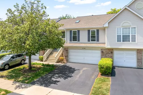 2736 S Embers Ln #2736, Arlington Heights, IL 60005