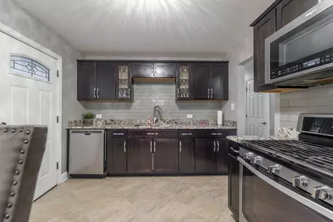 17005 Elm Dr, Hazel Crest, IL 60429 photo 6