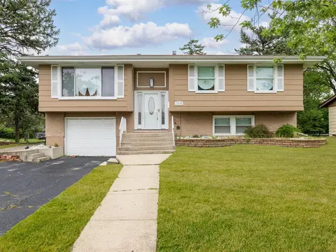17005 Elm Dr, Hazel Crest, IL 60429