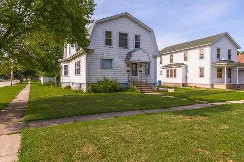 201 W Delaware St, Dwight, IL 60420