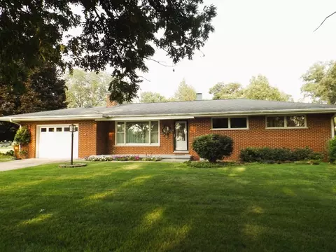 340 Tree Ln, Prophetstown, IL 61277