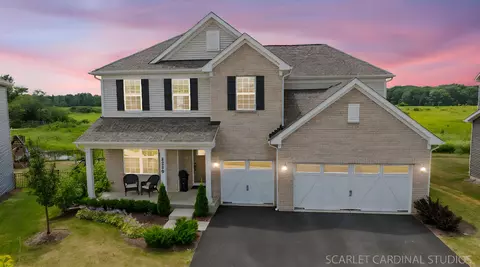 2559 Weatherbee Ln, Naperville, IL 60563