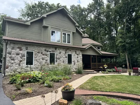 201 Lindsey Ave, Grayslake, IL 60030