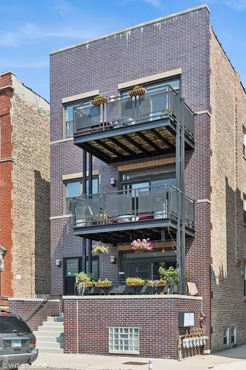 2322 W Augusta Blvd #3B, Chicago, IL 60622