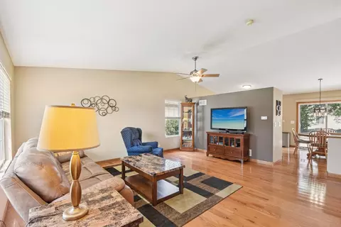 12207 S White Oak Dr, Plainfield, IL 60585 photo 5