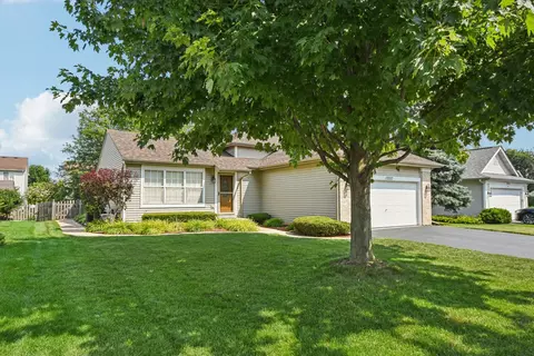 12207 S White Oak Dr, Plainfield, IL 60585 photo 2