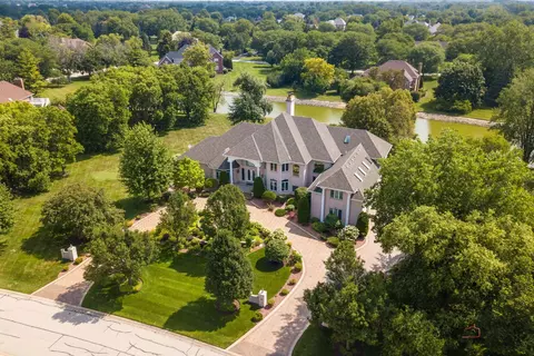 Undisclosed, South Barrington, IL 60010