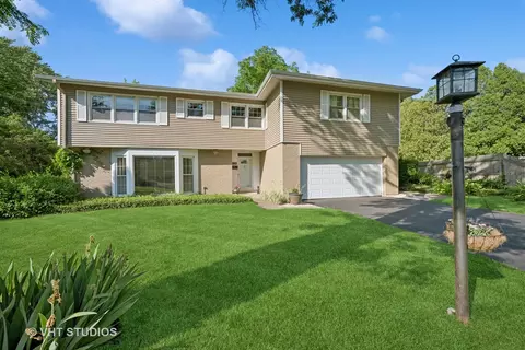 1119 Hampton Ct, Deerfield, IL 60015