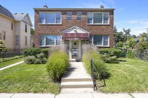 10640 S Walden Pkwy, Chicago, IL 60643