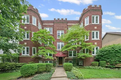 305 W University Ave #4, Champaign, IL 61820