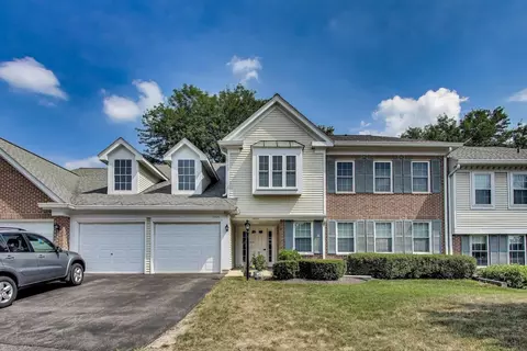 1406 Clove Ct #A, Mount Prospect, IL 60056